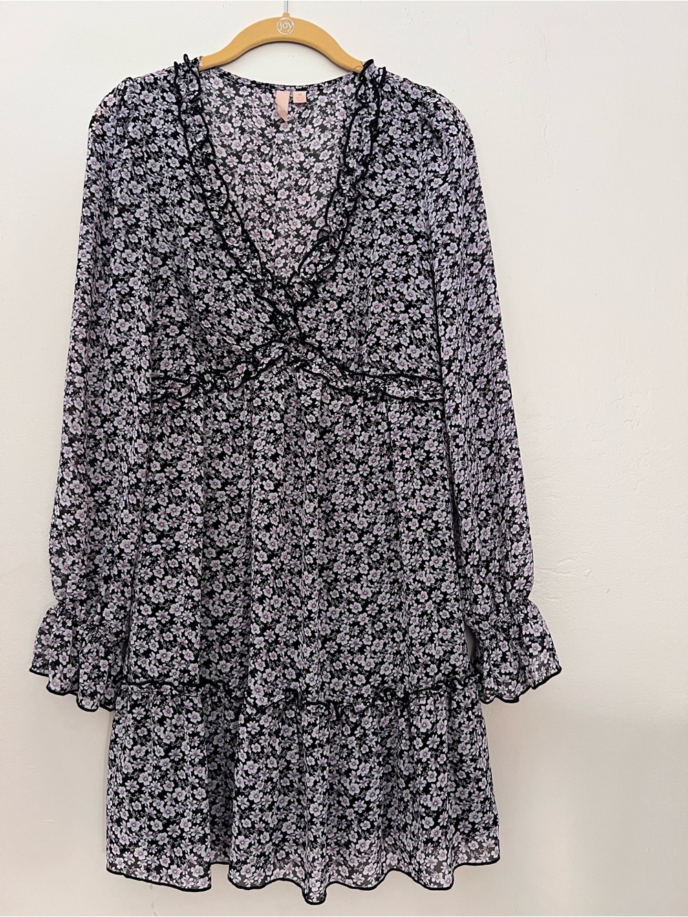 Black Floral Ruffle Long-Sleeve Mini Dress EUC (Excellent Used Condition)